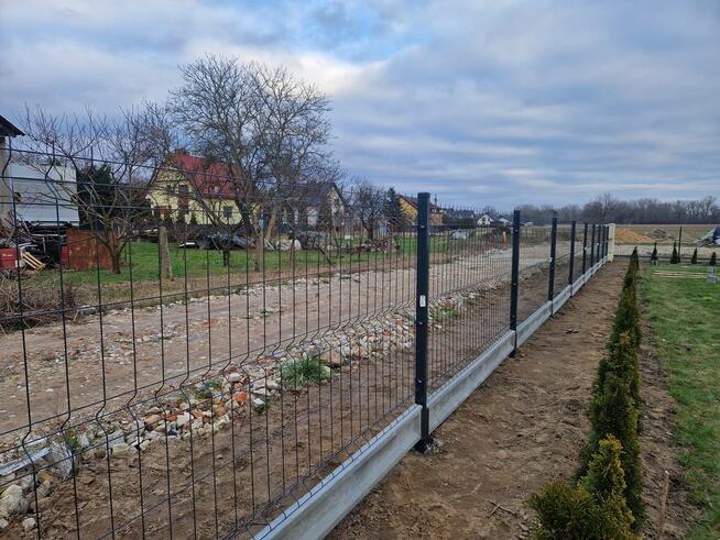 Panele ogrodzeniowe, słupki, siatka, bramy, furtki