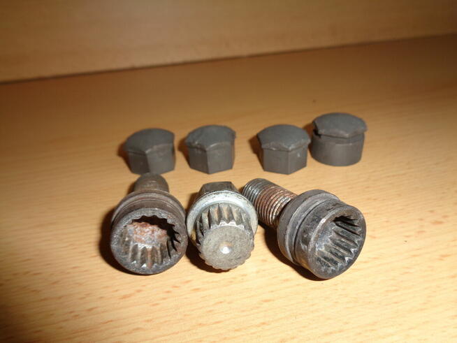 Śruby zabezpieczające kół Audi A3 8L 2001