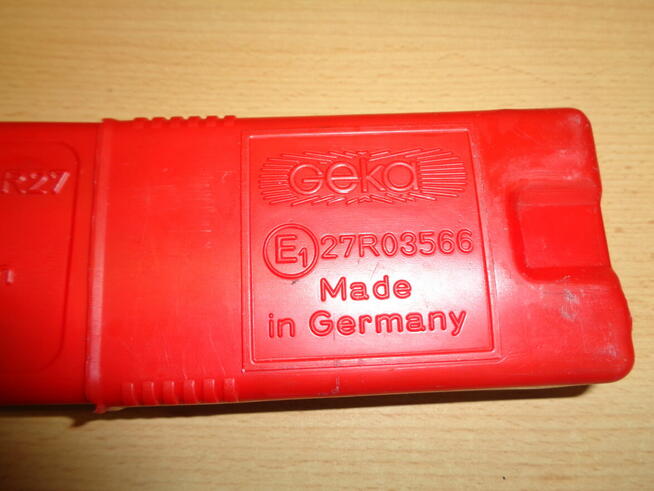 Trójkąt ostrzegawczy Audi A3 8L Nowy Uzywany