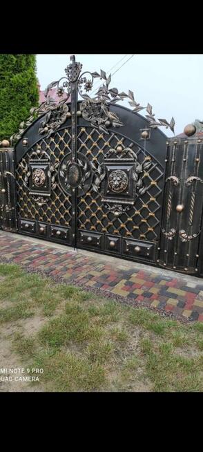 Brama wjazdowa dwuskrzydłowa