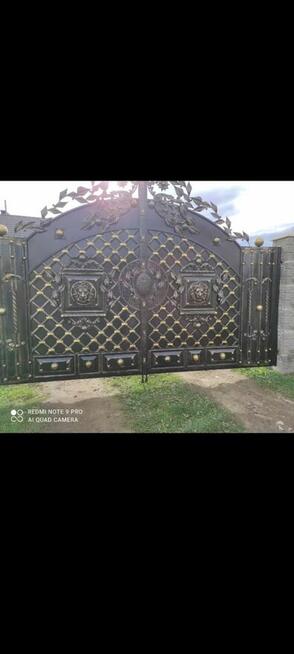 Brama wjazdowa dwuskrzydłowa