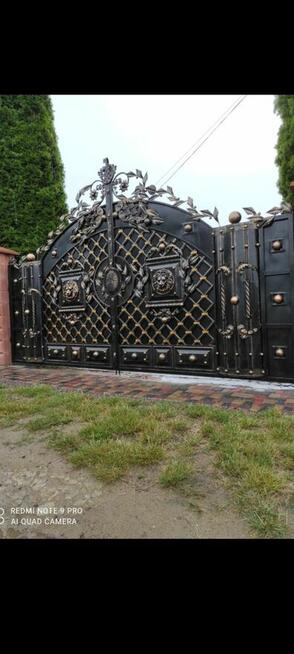 Brama wjazdowa dwuskrzydłowa