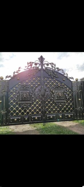 Brama wjazdowa dwuskrzydłowa