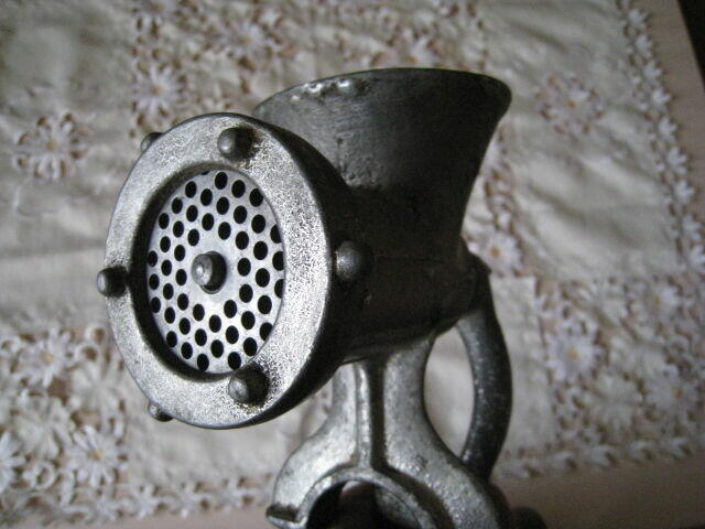 Maszynka do mielenia mięsa, żeliwna