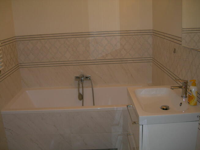 Sprzedam 2 pokoje z wyposażeniem