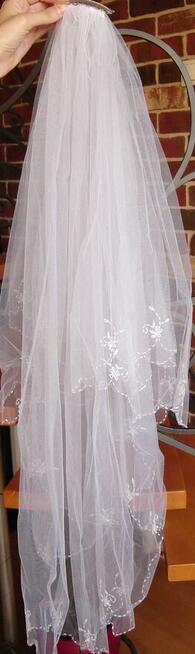 Suknia ślubna z dodatkami