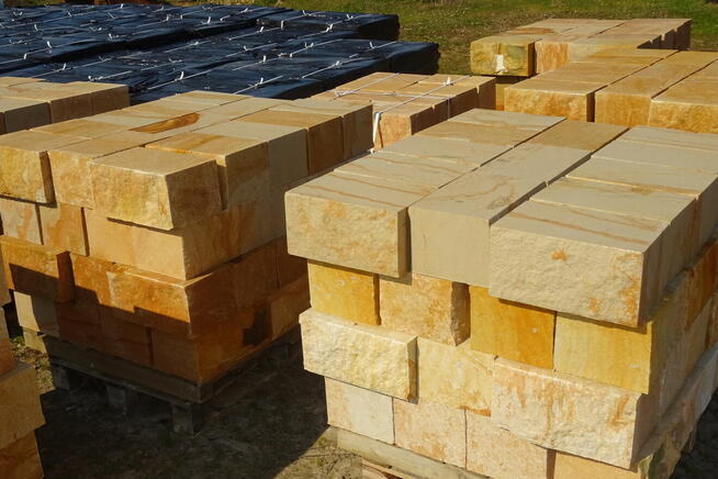 Kamień murowy 20x20x40 formak rzędowy murak z piaskowca