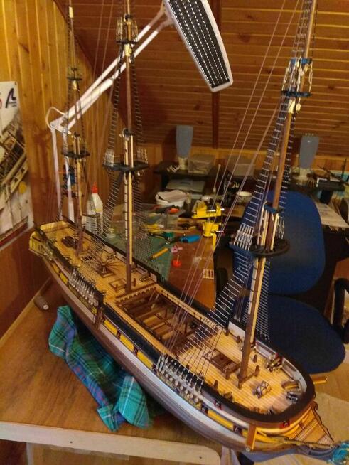 XVIII-wieczna brytyjska fregata żaglowa HMS Surprise