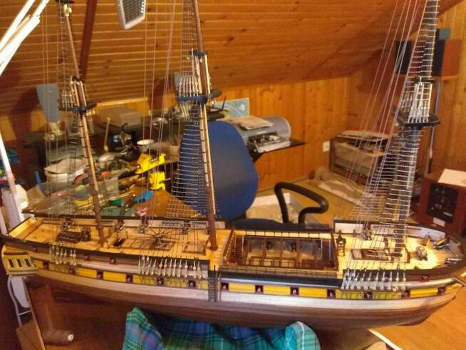 XVIII-wieczna brytyjska fregata żaglowa HMS Surprise