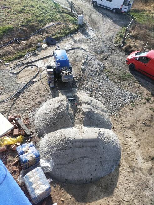 Wylewki maszynowe granulatu styropianowy