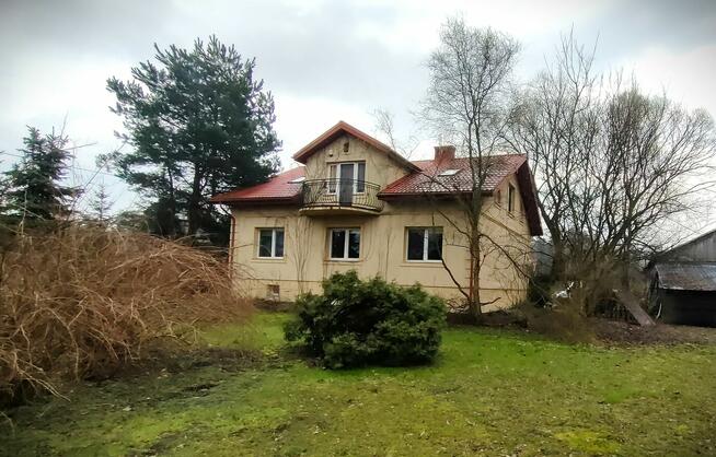 Przestronny dom z pięknym ogrodem na sprzedaż w Chobot
