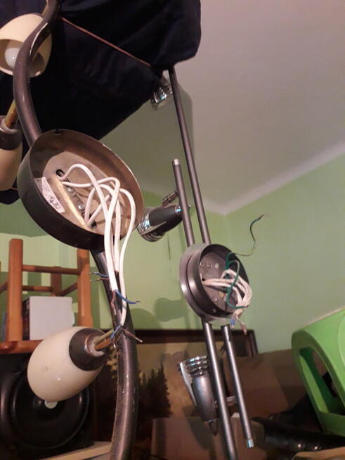 Żyrandole w super stanie