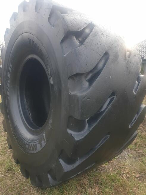 opona używana 35/65R33 Michelin skalna