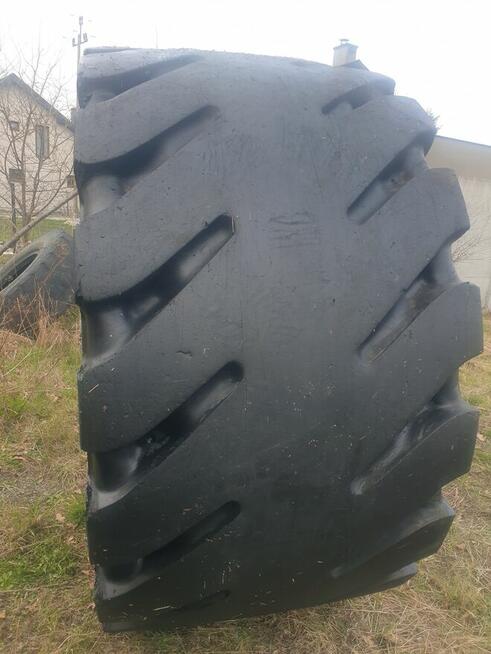 opona używana 35/65R33 Michelin skalna