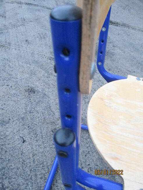 Krzesło metalowe regulowane