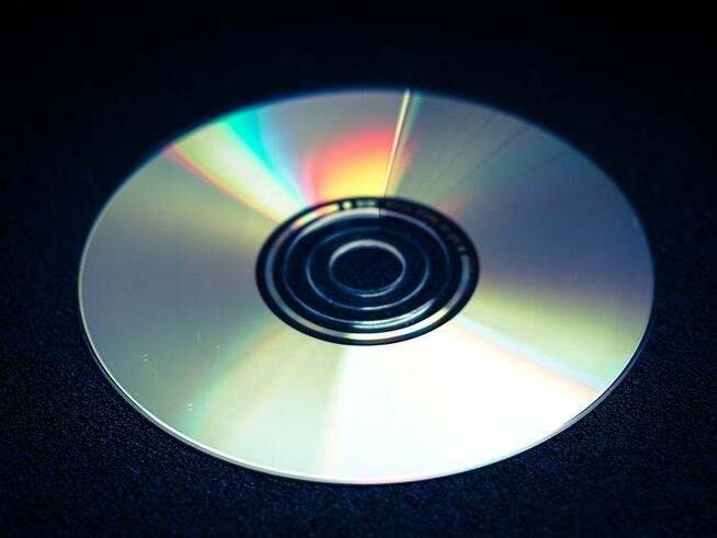 Przegrywanie kaset VHS na Pendrive lub Płyte