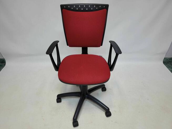 Fotel biurowy krzesło Nowy Styl Stillo - dostępne 15 sztuk