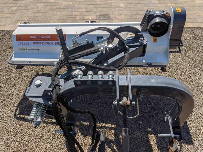 KOSIARKA BIJAKOWA NA WYSIĘGNIKU AARDEN BETA M GRIZZLY 1650