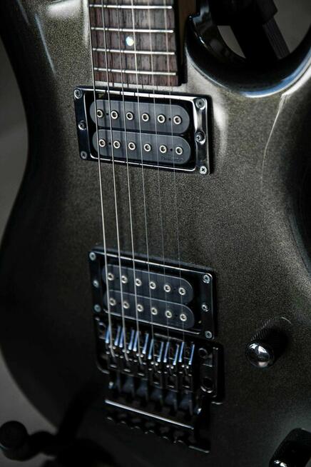 Ibanez JS1000 Black Pearl - Joe Satriani Made in Japan, case
