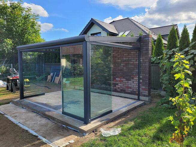 Systemowa zabudowa ściany przesuwnej szklanej do tarasu