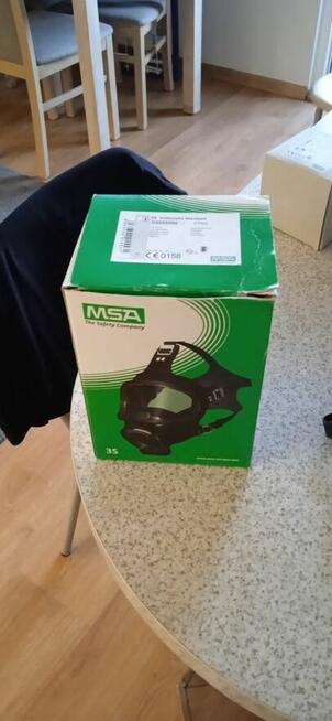 Maska przeciwgazowa MSA + 8 filtrów