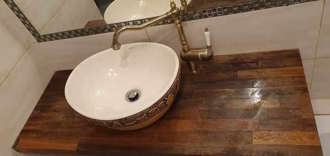 Blat drewniany, dąb, umywalka i bateria retro