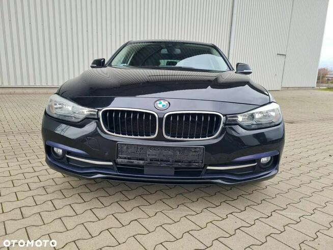 BMW Seria 3 320d Sport Line