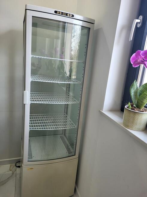 Sprzedam lodówkę cukierniczą marki STALGAST