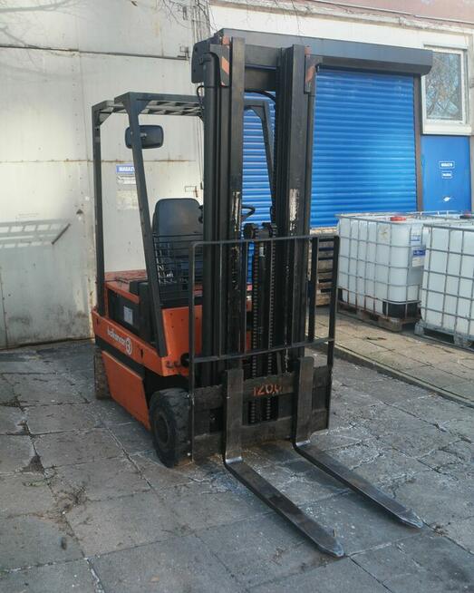 sprzedam wózek widłowy Balkanar z nowym akumulatorem