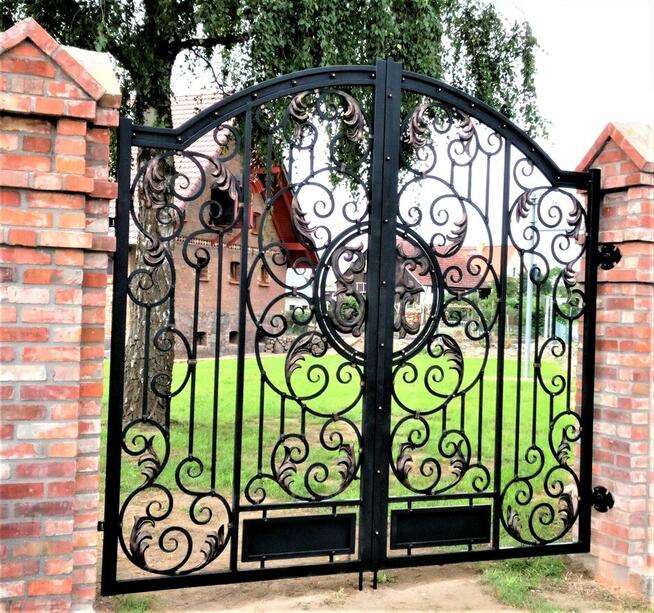 brama kuta ,ogrodzenie kute na wymiar