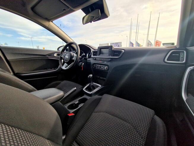 KIA CEED tani wynajem aut Wrocław RENT A CAR