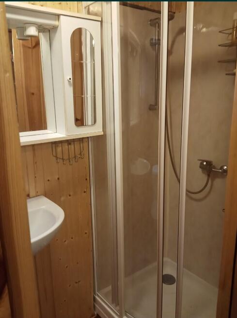 Domek, letnisko nad jeziorem