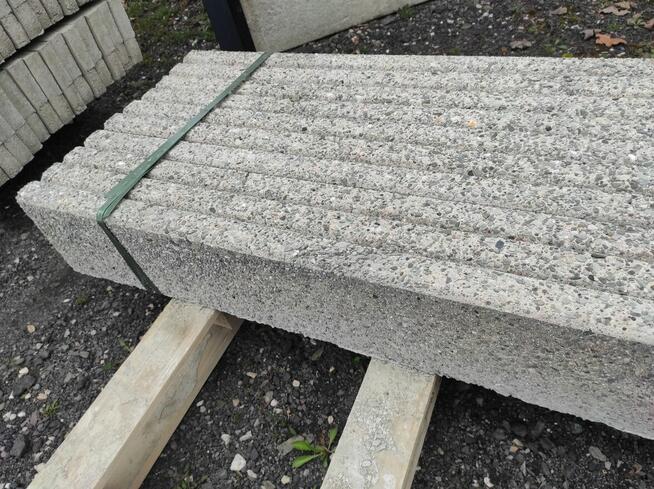Podmurówka/deska betonowa płukana pełna H20L250