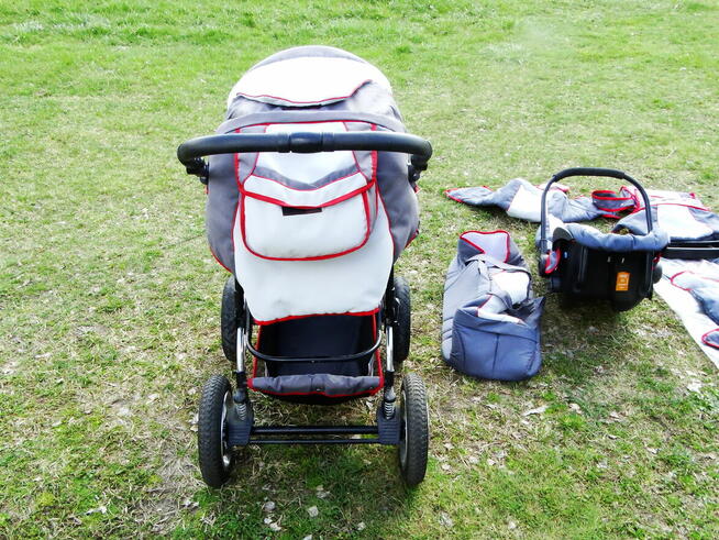 Wózek dziecięcy 3 w 1 BERGSTEIGER MILANO w stanie idealnym.