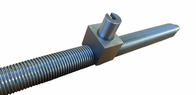 SPC-20b - Śruba posuwu poprzecznego do szlifierki SPC-20