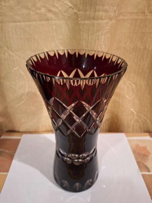 Wazon kryształowy PRL kolor RUBIN