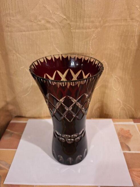 Wazon kryształowy PRL kolor RUBIN