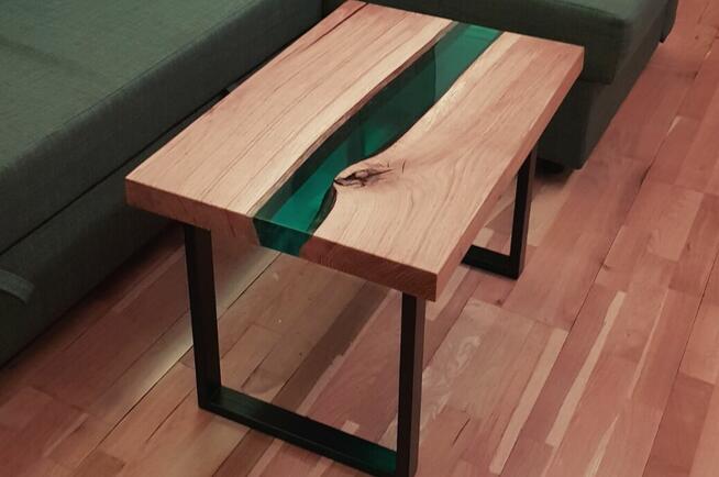 Stół z żywicy epoksydowej