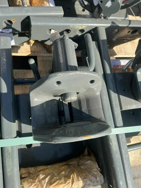 Zaczep górny transportowy listwa konsola Valtra Zetor Massey