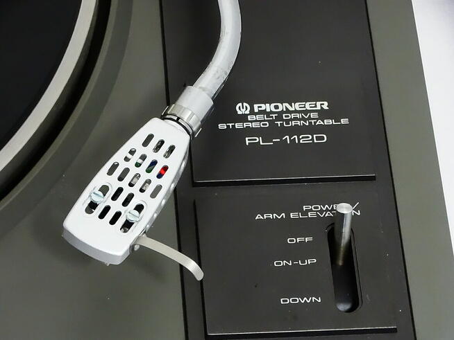 Gramofon Pioneer PL-112D Belt Drive
