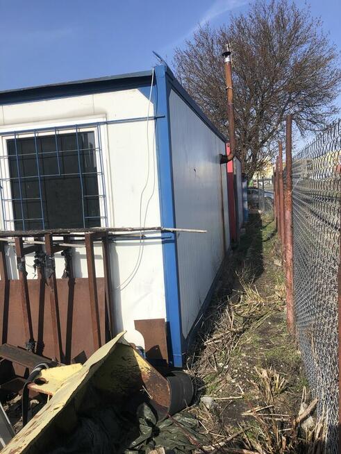 Kontener na działkę na budowe