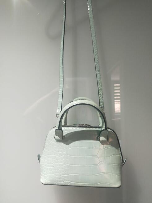 Torebka w kolorze miętowym marki ZARA, stan idealny