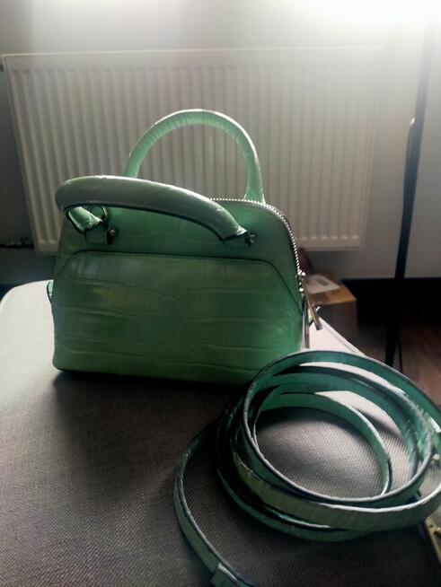 Torebka w kolorze miętowym marki ZARA, stan idealny