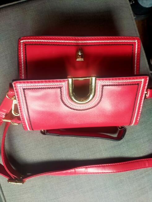 Czerwona torebka w bardzo dobrym stanie, urokliwa