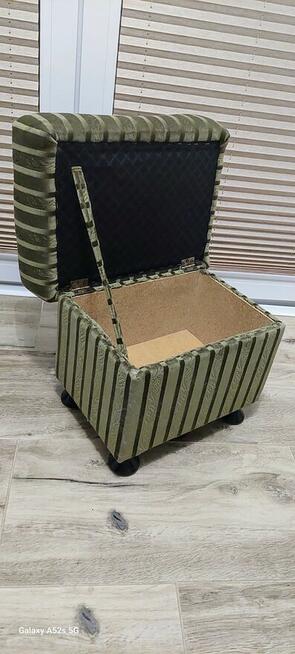 Sofę 3 osobiwą w stylu ludwikowskim + 2 pufy