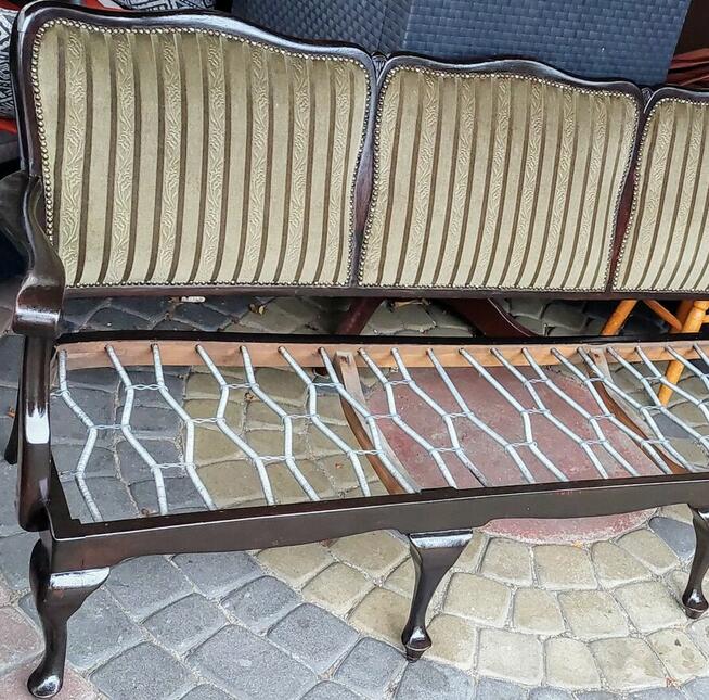 Sofę 3 osobiwą w stylu ludwikowskim + 2 pufy