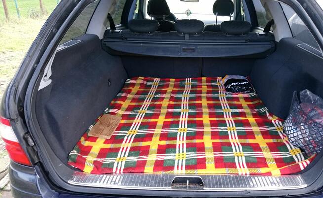 Mercedes E klasa kombi W211 granatowy