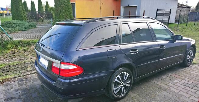 Mercedes E klasa kombi W211 granatowy