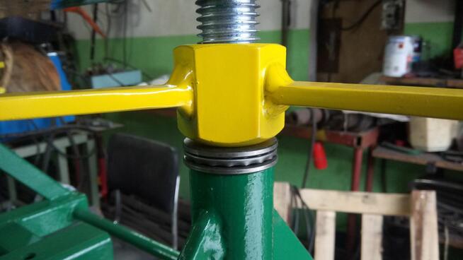 Wózki do rozjeżdżania-rozpoławiania ciągników