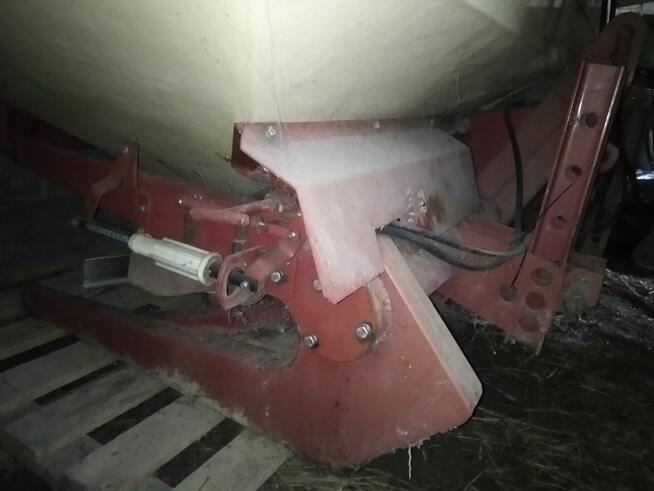 Rozsiewacz nawozów Vikom BS 1502